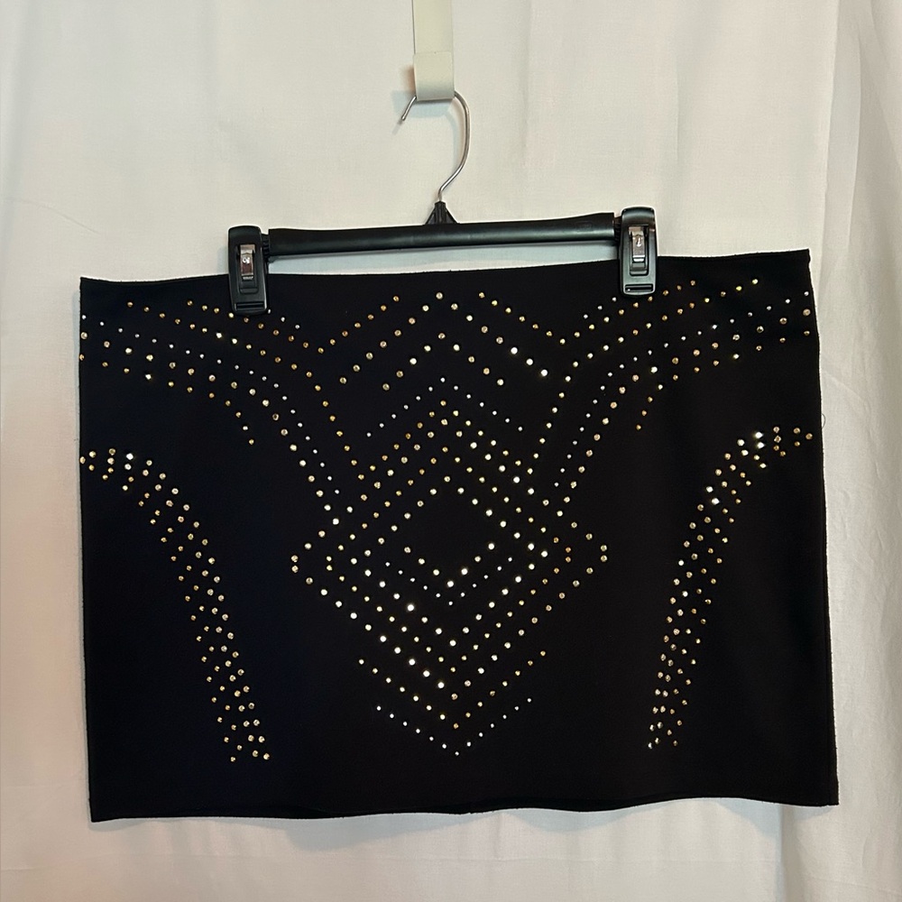 Thalia Sodi - Black and Gold Studded Pencil Skirt